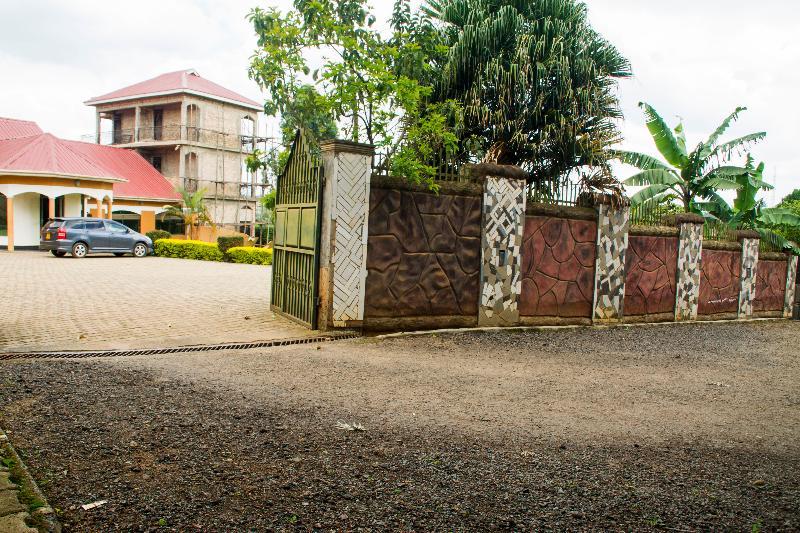 Rays Hotel Mbarara Εξωτερικό φωτογραφία