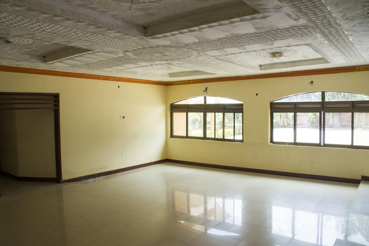 Rays Hotel Mbarara Εξωτερικό φωτογραφία
