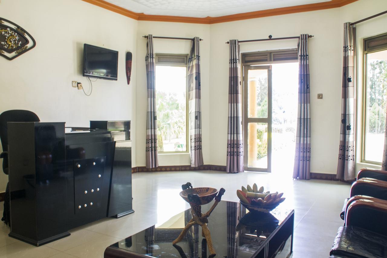 Rays Hotel Mbarara Εξωτερικό φωτογραφία